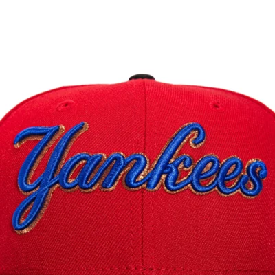 AMUSEMENT PARK NEW YORK YANKEES 1952 WORLD SERIES PATCH SCRIPT HAT