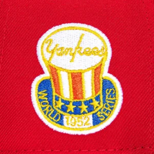 AMUSEMENT PARK NEW YORK YANKEES 1952 WORLD SERIES PATCH SCRIPT HAT