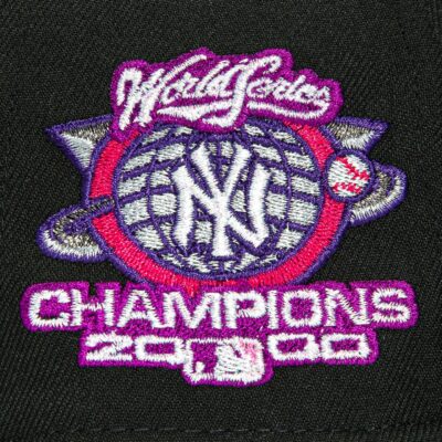 NEW YORK YANKEES 2000 WORLD SERIES CHAMPIONS PATCH FLAG HAT