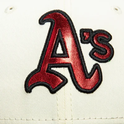PATENT OAKLAND ATHLETICS BATTLE OF THE BAY PATCH HAT