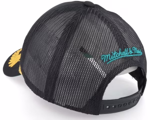 Charlotte Hornets Gold Leaf Vintage Trucker - Mitchell & Ness