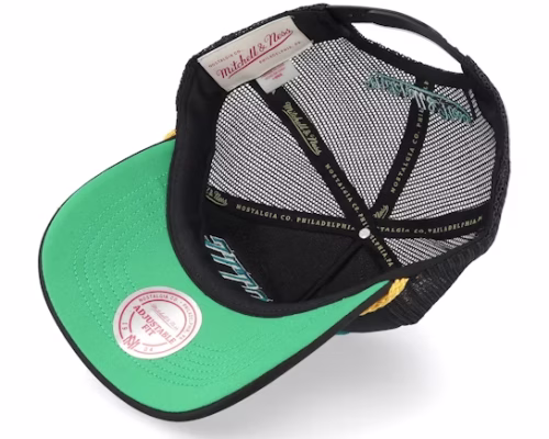 Charlotte Hornets Gold Leaf Vintage Trucker - Mitchell & Ness