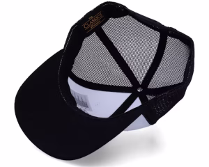Pakalolo Rabbit Retro BlackWhite Trucker