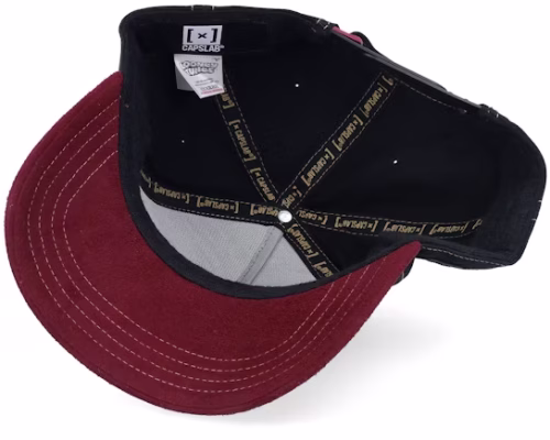 Looney Tunes Coyote & Road Runned Black/Navy/Burgundy A-Frame Trucker