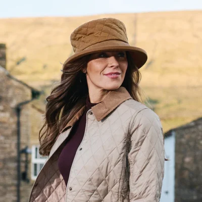 British Waxed Cotton Quilted Bucket Hat - Tan
