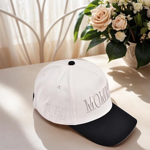 Women’s Mommin Trucker Hat